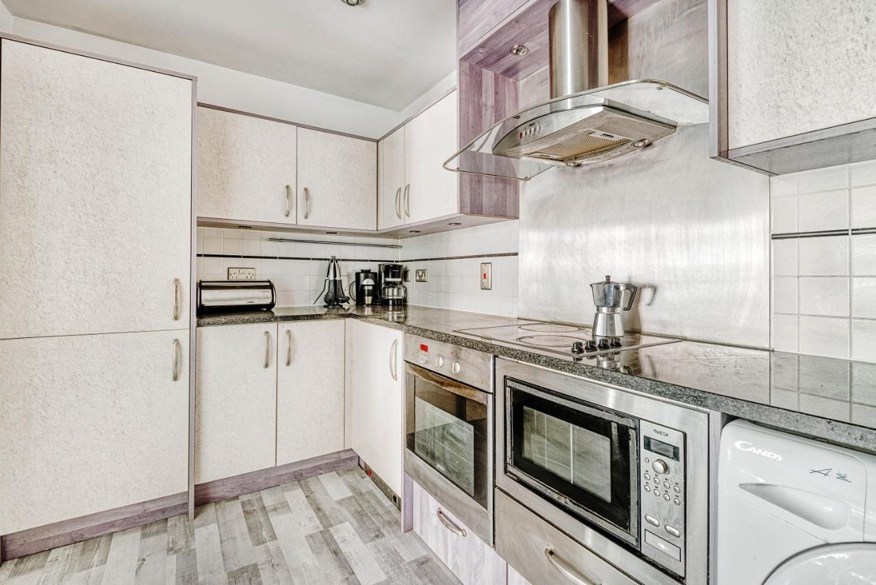 Riverside 2-Bedroom Apartments London Ngoại thất bức ảnh