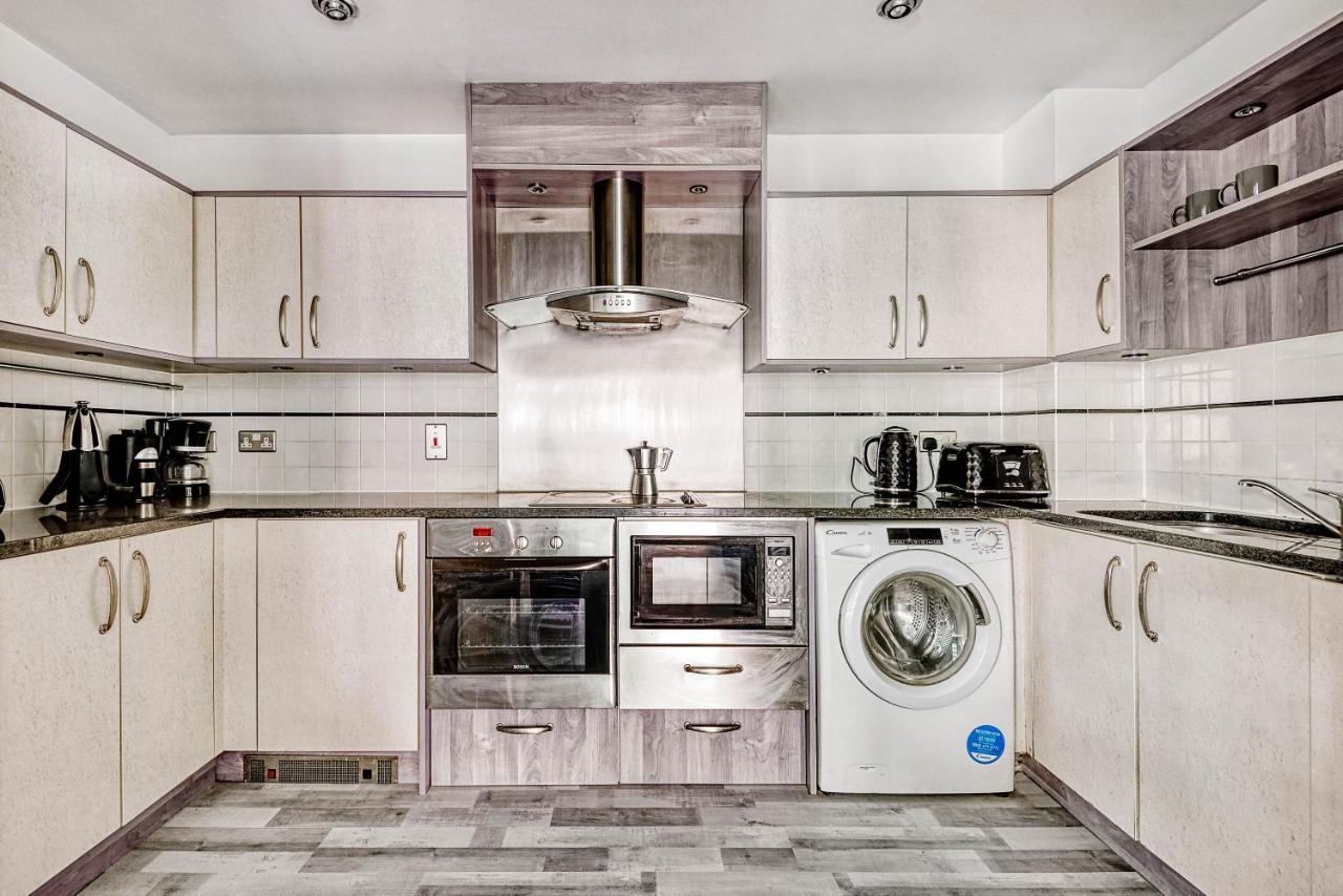 Riverside 2-Bedroom Apartments London Ngoại thất bức ảnh